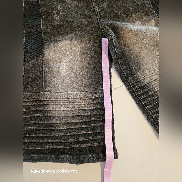 Southpole Black Distressed Jean Shorts - Picture 9 of 9